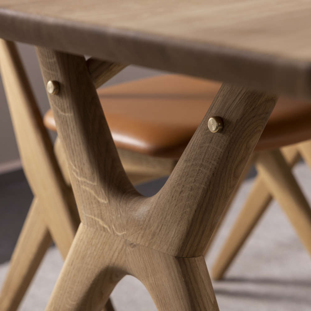 KK/AMELIA_dining_table_200x100cm_oak_C4_004.jpg