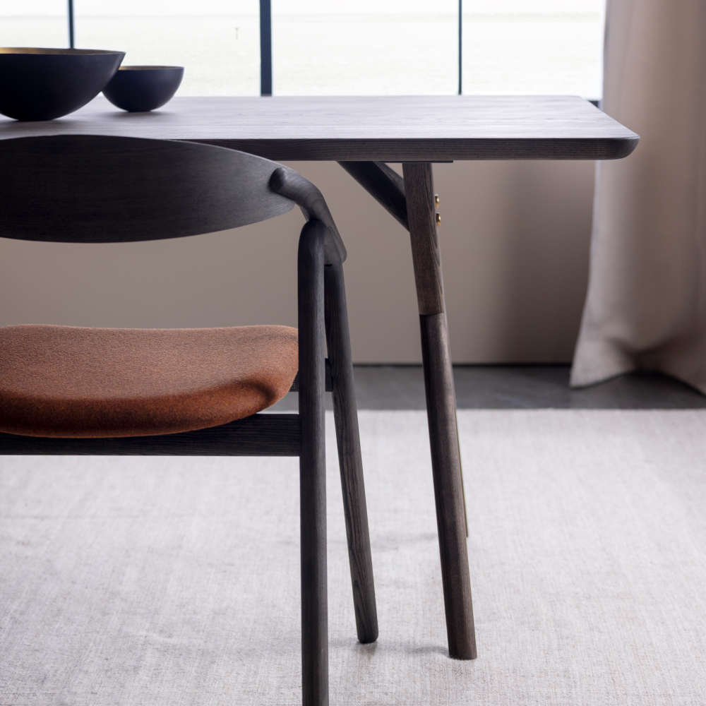 KK/AMELIA_dining_table_220x100cm_ash_C11_003.jpg