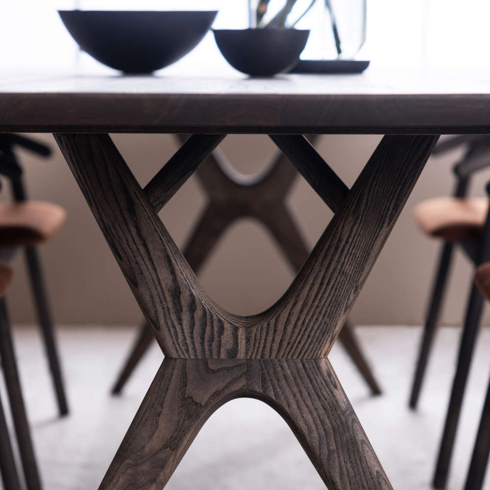 KK/AMELIA_dining_table_220x100cm_ash_C11_006 without brass detail.jpg