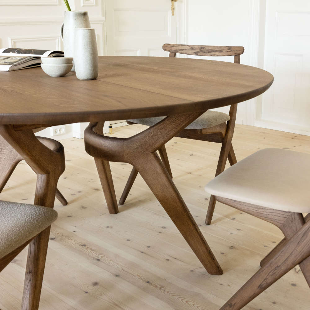 KK/AMELIA_round_dining_table_oak_C20_SAKS_Terra-Lime_005.jpg