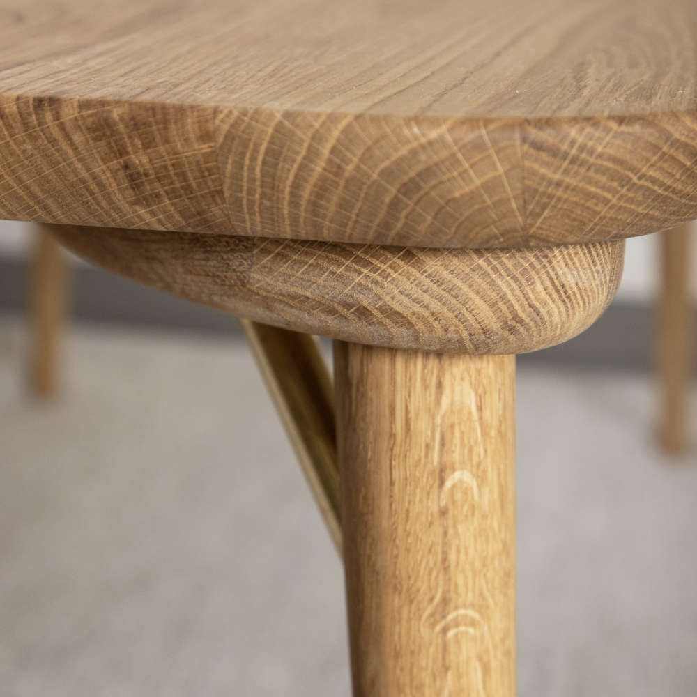 KK/WAVE_Coffee_table_C4_oak_003.jpg