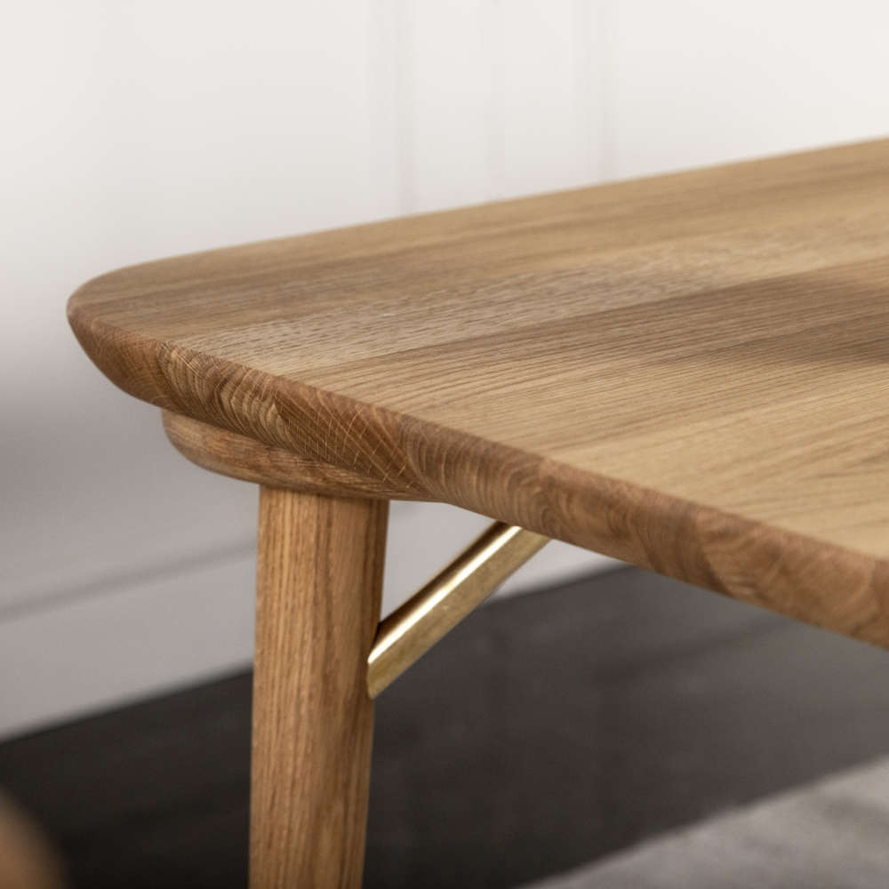 KK/WAVE_Coffee_table_C4_oak_006.jpg